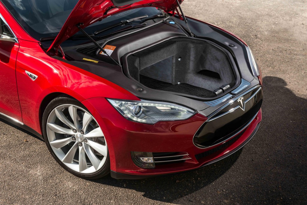 AutoPrive review of Tesla Model S