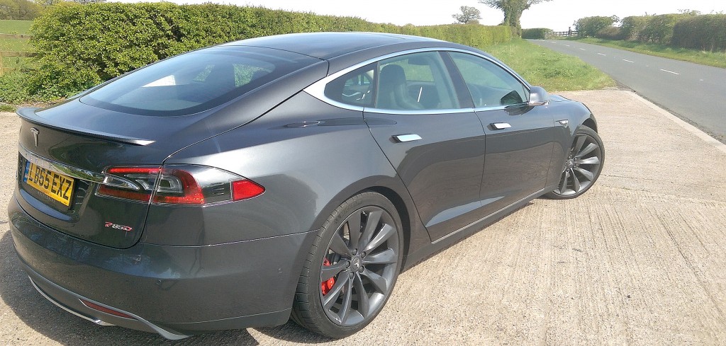 AutoPrive review of Tesla Model S